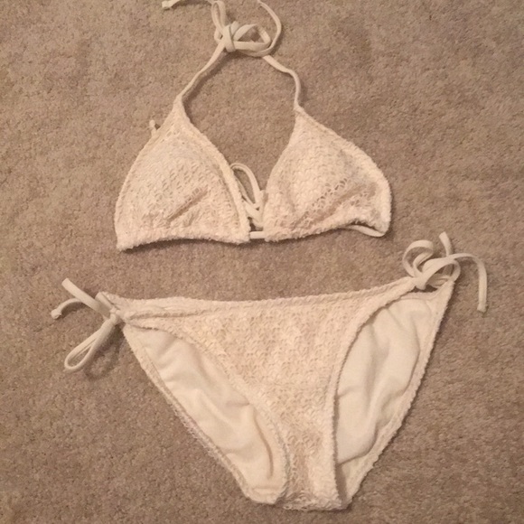 Forever 21 Other - Lace/crochet triangle bikini